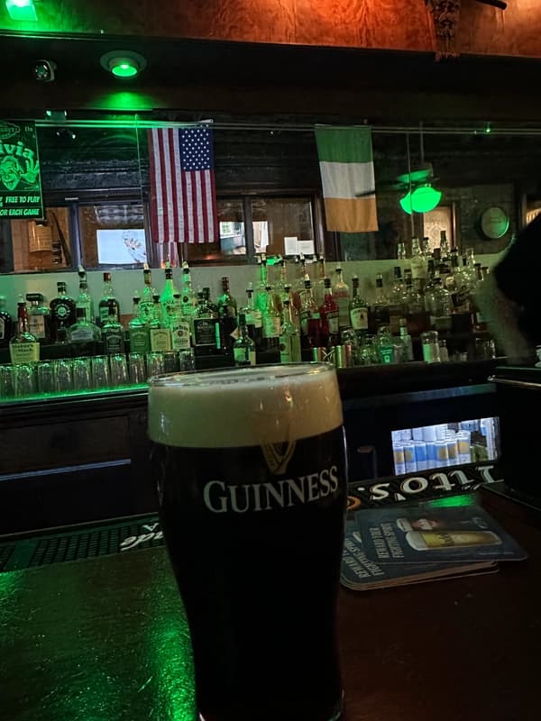 Glascott's Saloon