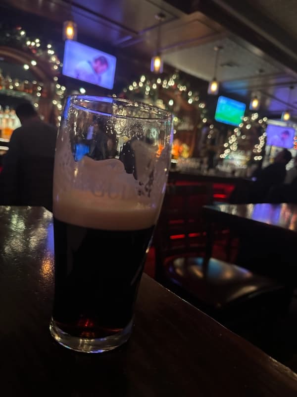 Ryan Maguire's Bar & Restaurant
