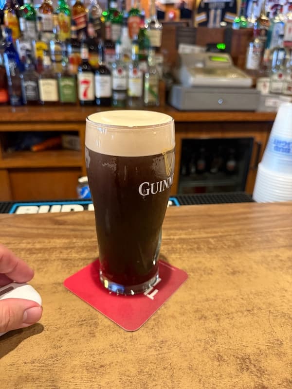 Eire Pub