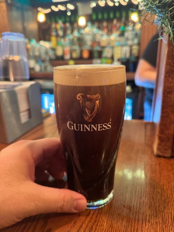 Annie's Irish Pub