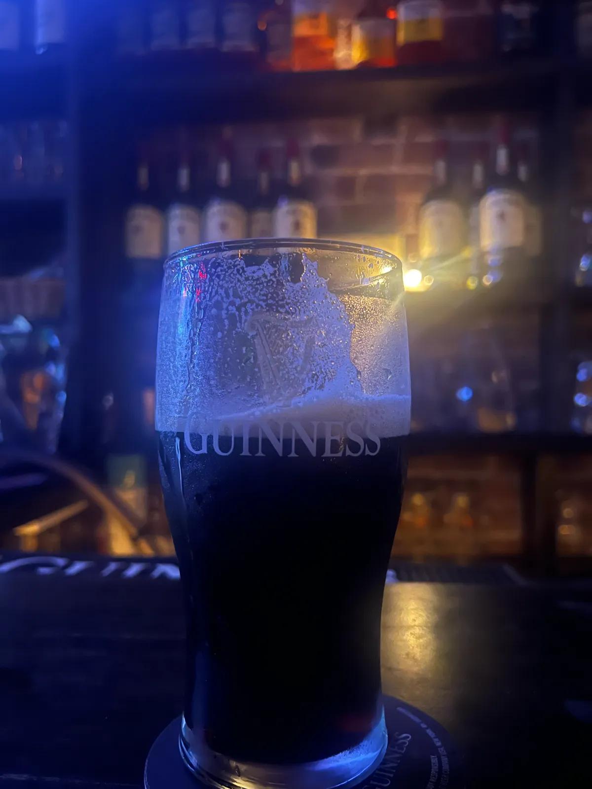Sláinte Bar and Lounge