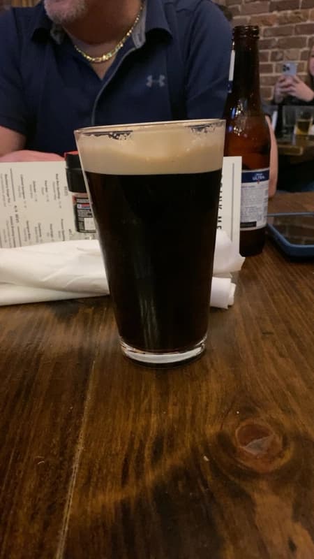 Avenue Pub