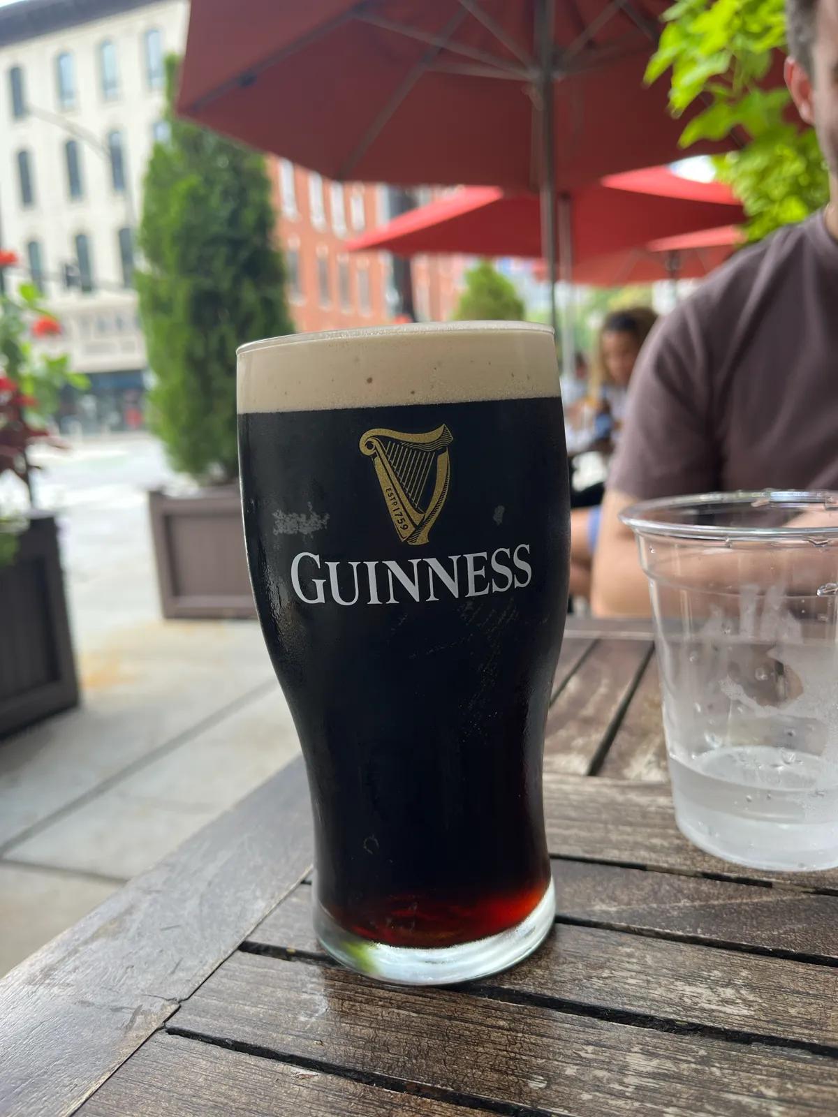 Kerryman Irish Bar & Restaurant