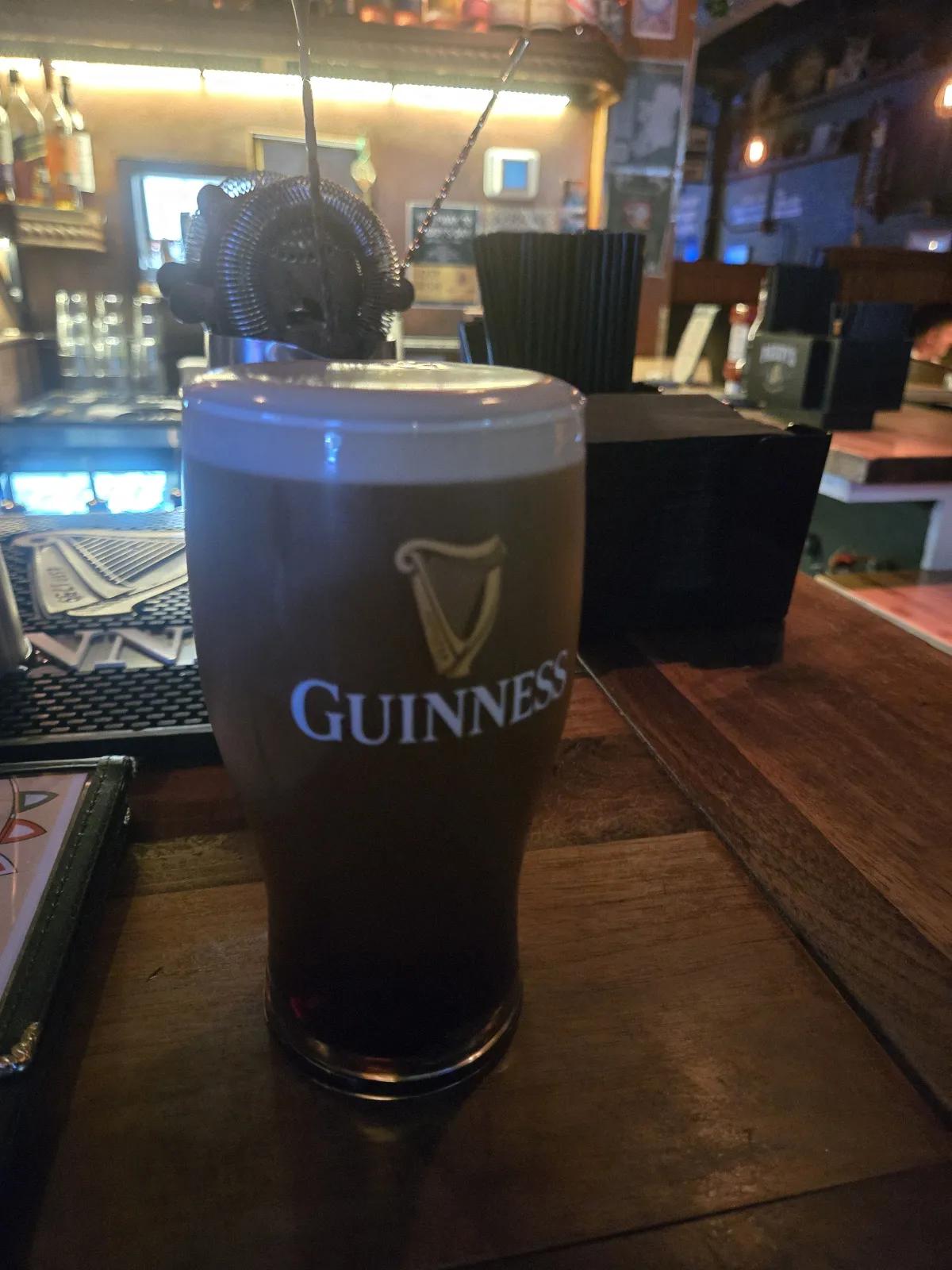 Kelly's Irish Pub