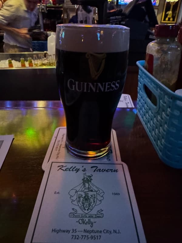 Kelly's Tavern