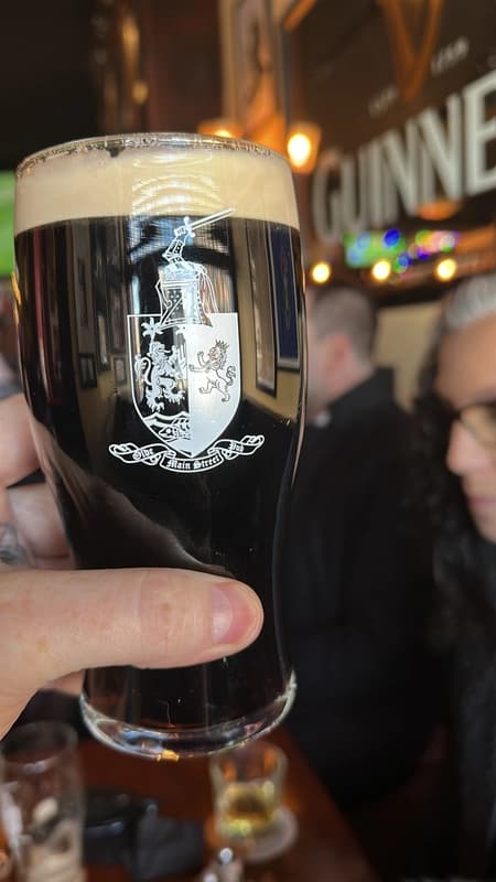 Olde Main Street Pub