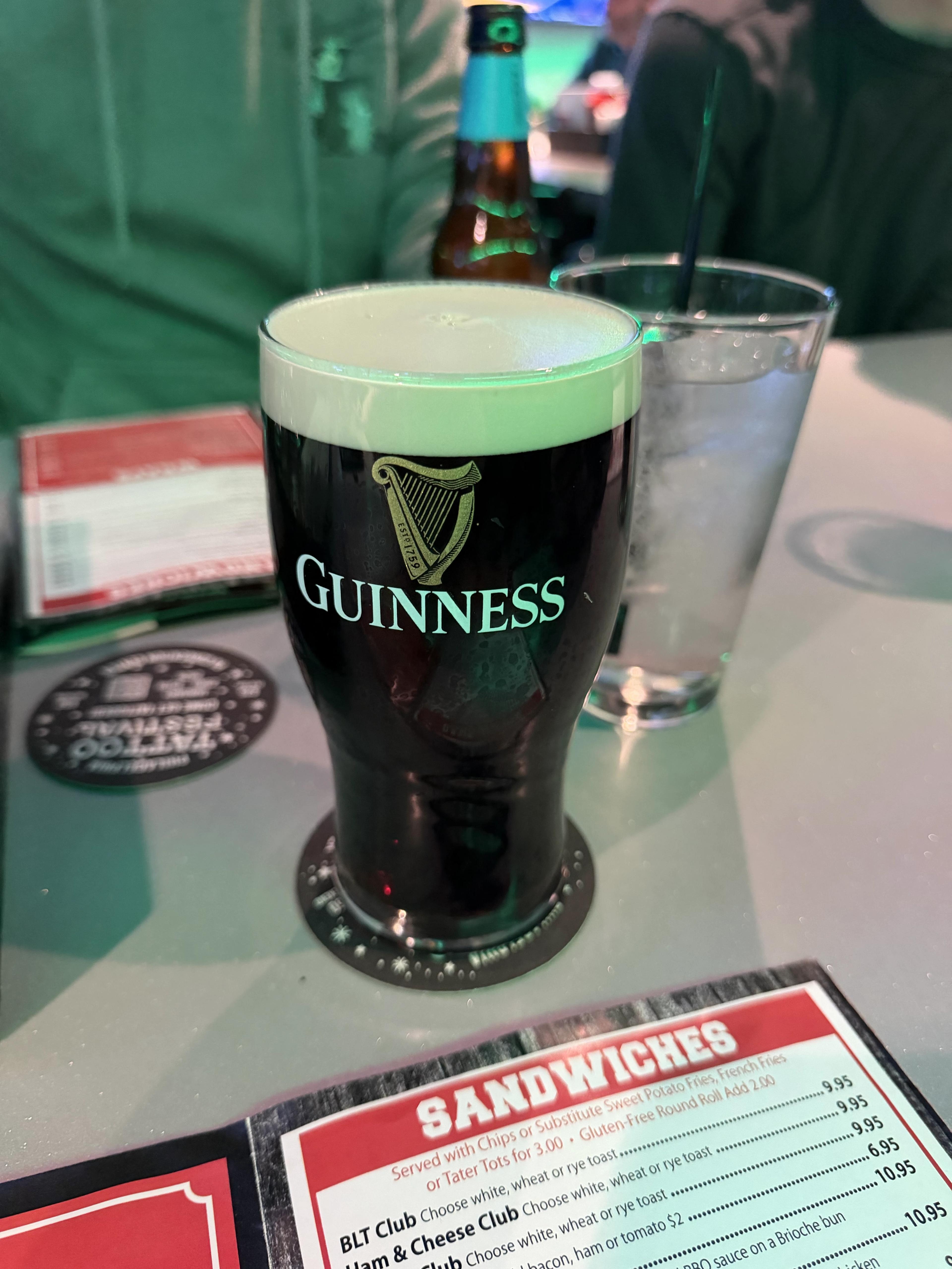 Jerzee's Sports Bar & Pizzaria