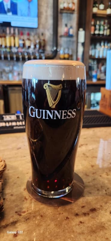 Fado Pub & Kitchen