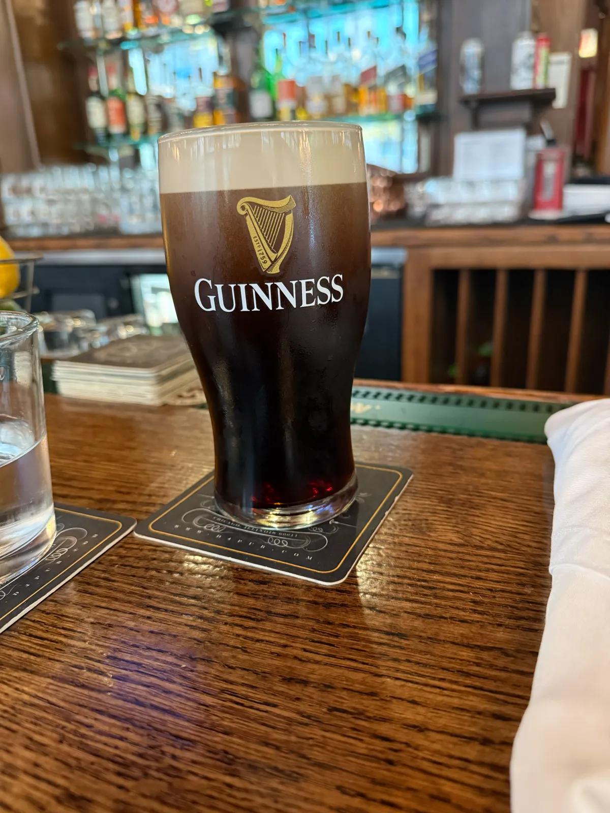 D4 Irish Pub & Cafe