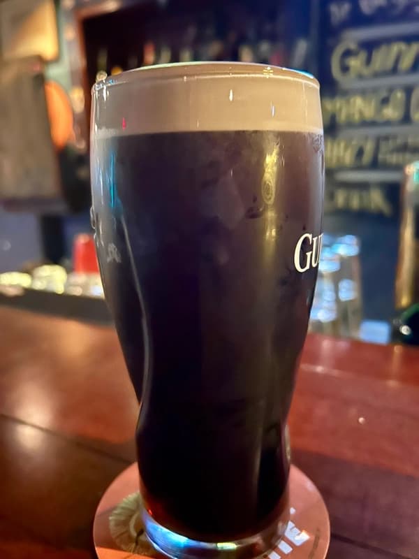 Robbie O'Connell's Pub