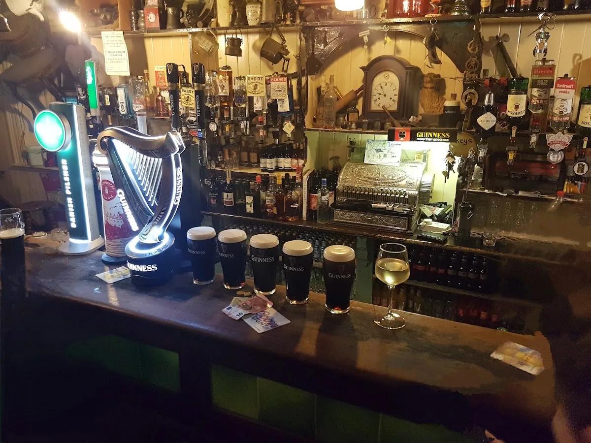 Pint of Guinness at The Coachhouse & Olde Bar