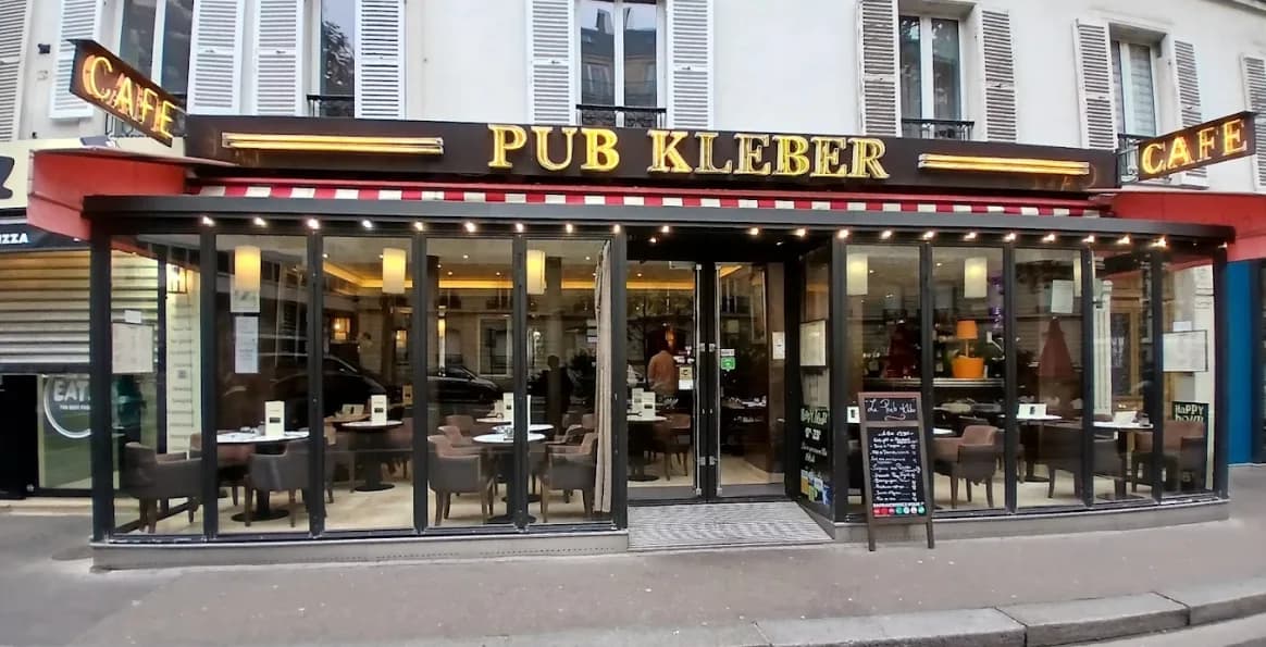 Pint of Guinness at Pub Kléber